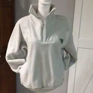 Chicory Gray fleece Sweatshirt. NWT Size Medium